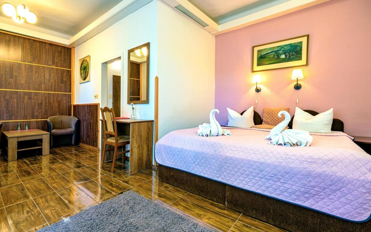 Hotel Dzban การ์โลวา สตูดังกา ภายนอก รูปภาพ